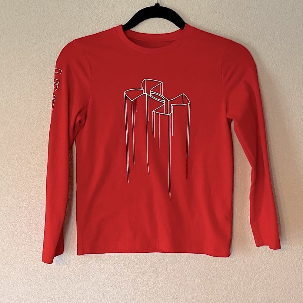 Under Armour Heat Gear Red Long Sleeve Kids Shirt. Size YSM.